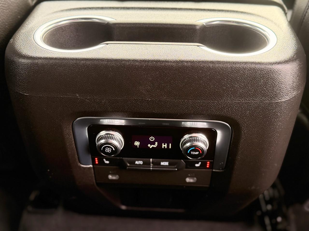 GMC Yukon Denali 4WD 2021