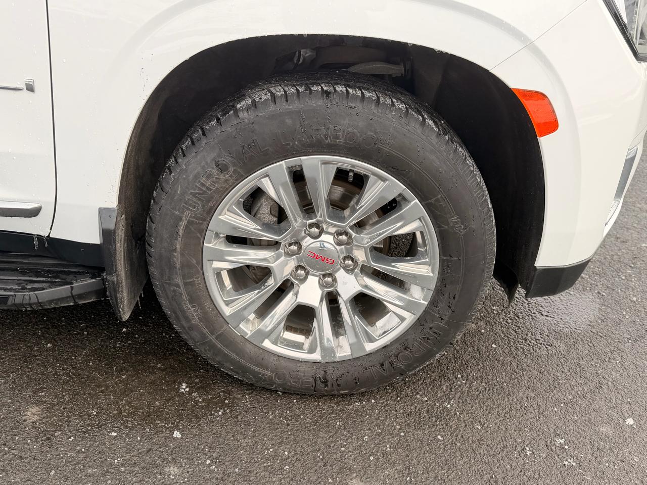 GMC Yukon Denali 4WD 2021