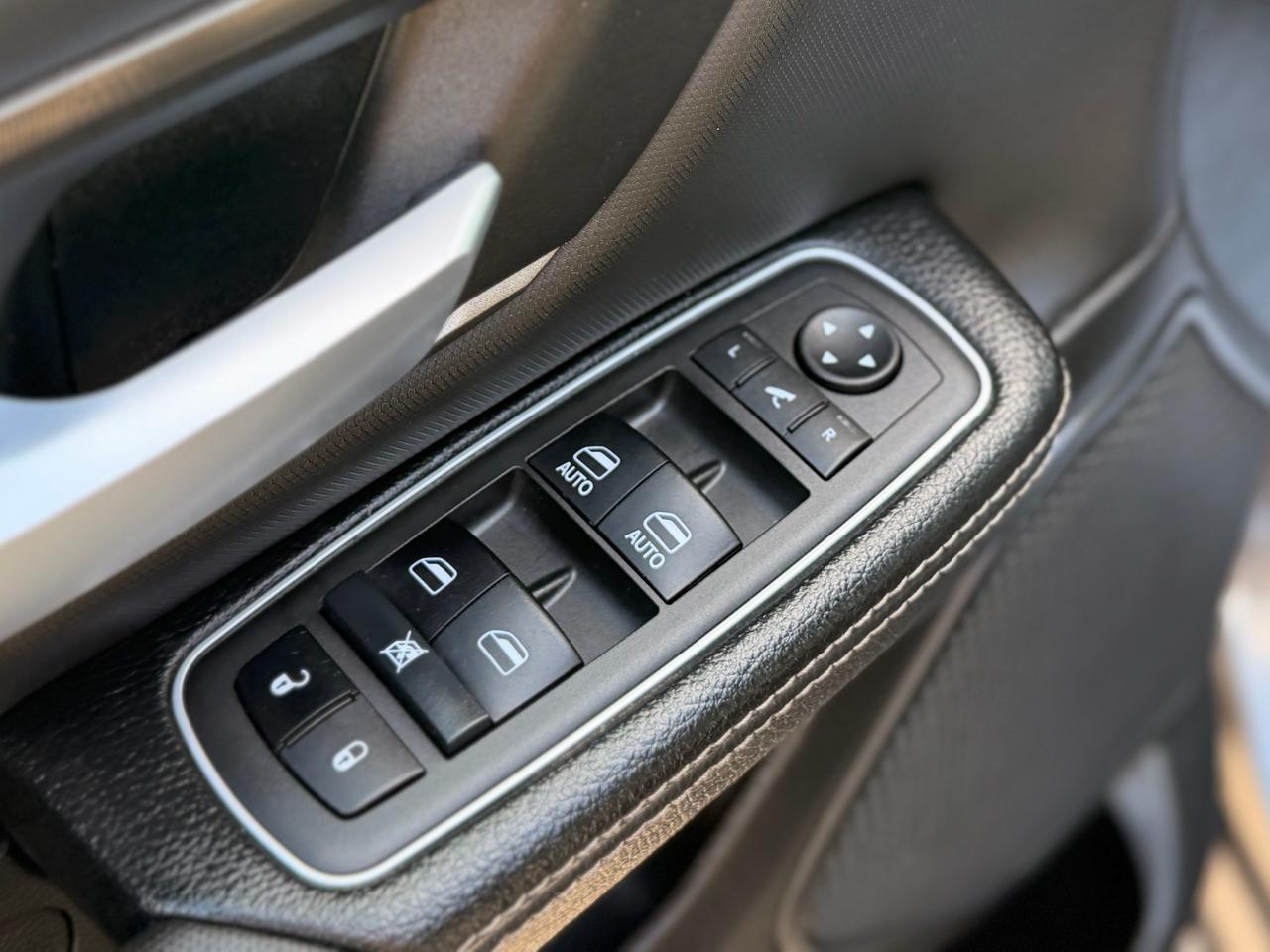 RAM 1500 Sport Crew Cab SB 4WD 2022