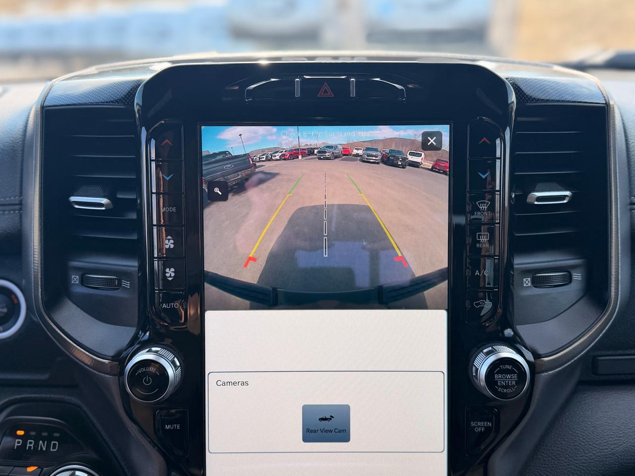 RAM 1500 Sport Crew Cab SB 4WD 2022