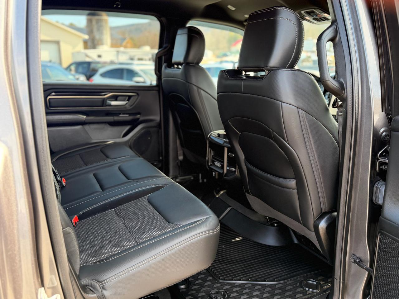 RAM 1500 Sport Crew Cab SB 4WD 2022