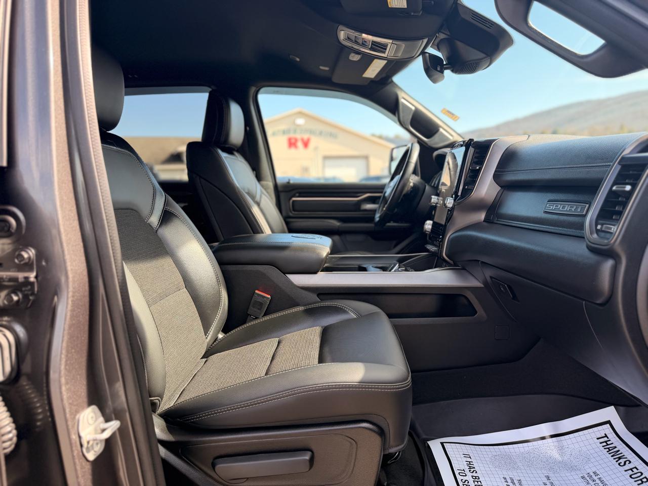 RAM 1500 Sport Crew Cab SB 4WD 2022