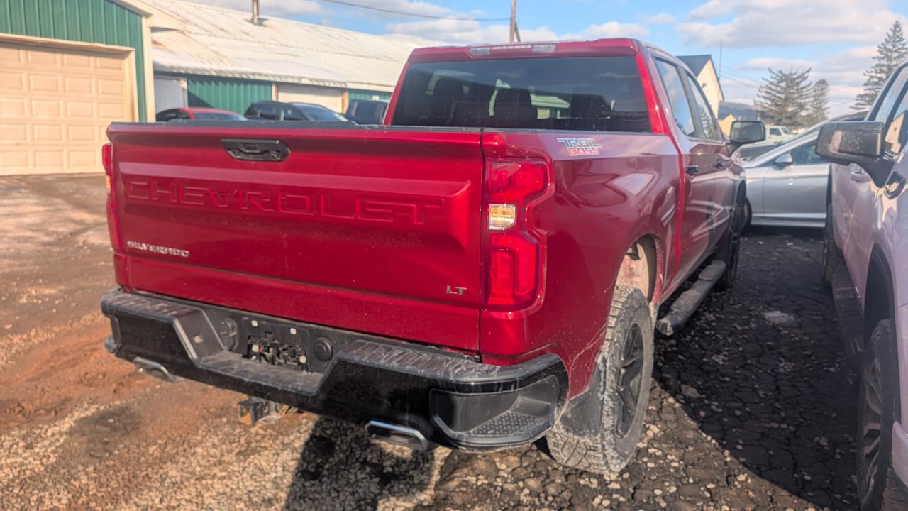 Chevrolet Silverado 1500 Trail Boss LT Crew Cab 4WD 2023