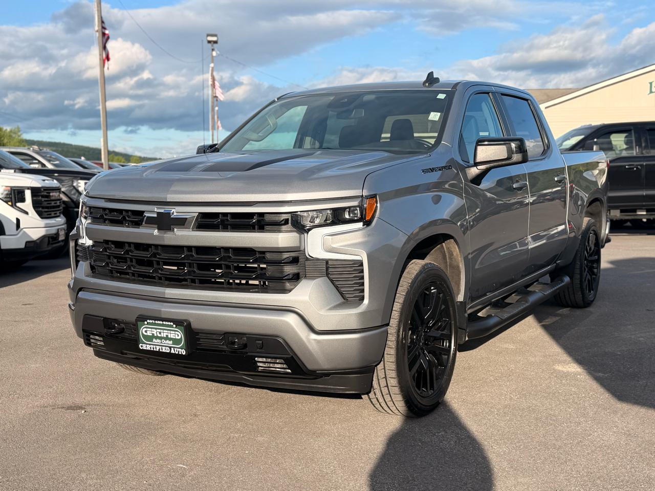 Chevrolet Silverado 1500 RST Crew Cab 4WD 2024