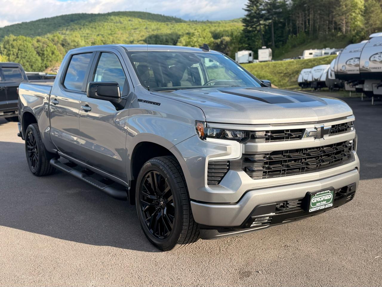 Chevrolet Silverado 1500 RST Crew Cab 4WD 2024