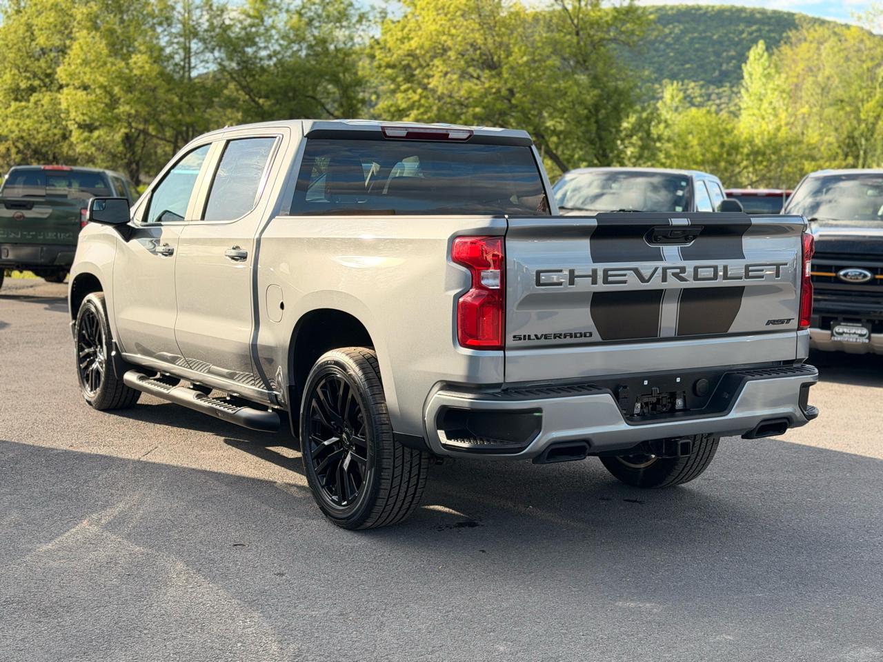 Chevrolet Silverado 1500 RST Crew Cab 4WD 2024