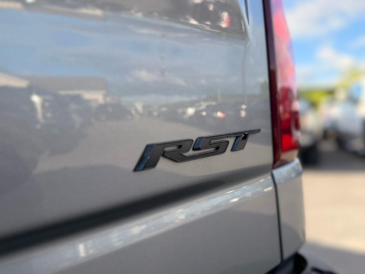 Chevrolet Silverado 1500 RST Crew Cab 4WD 2024