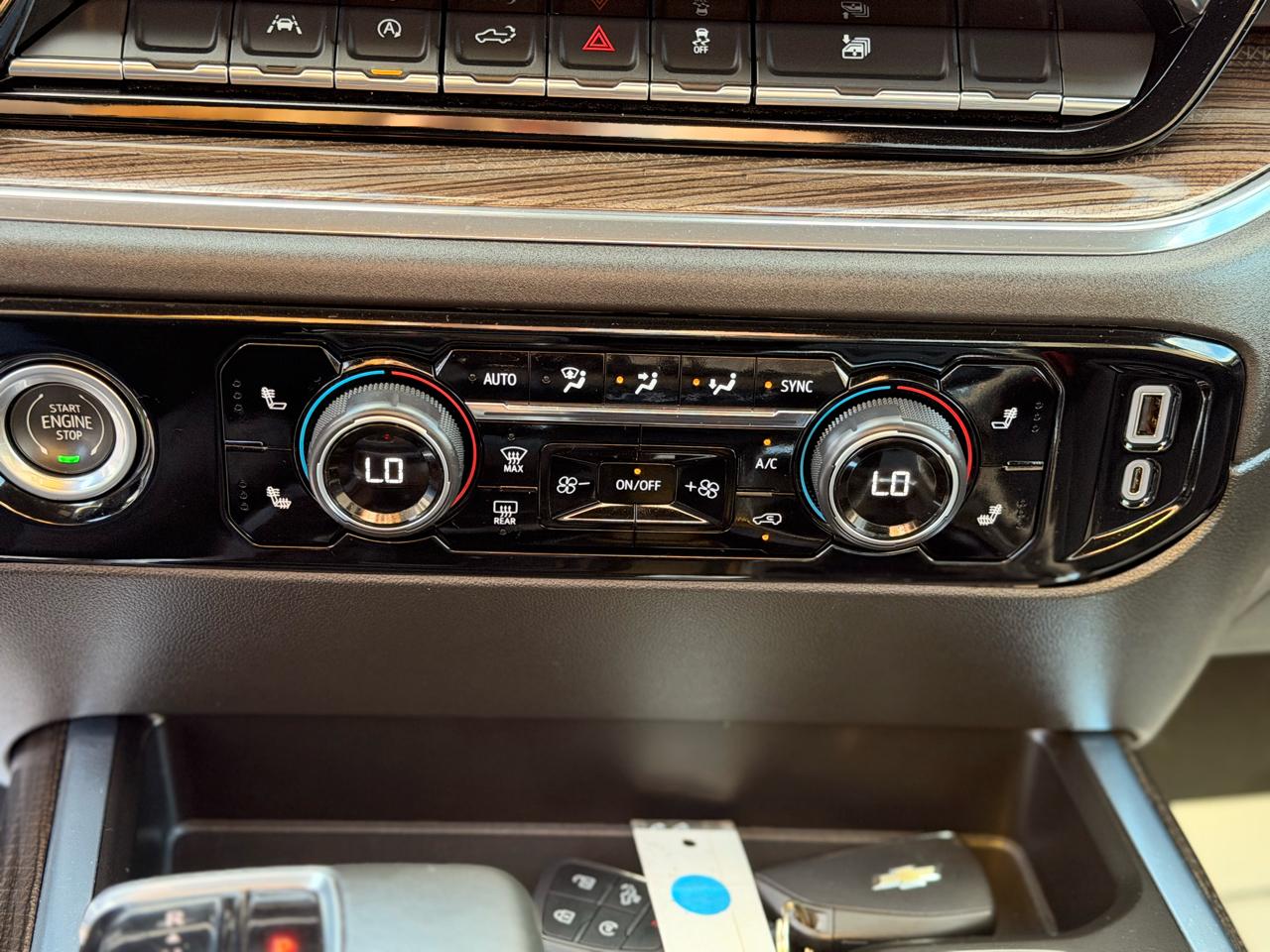 Chevrolet Silverado 1500 RST Crew Cab 4WD 2024