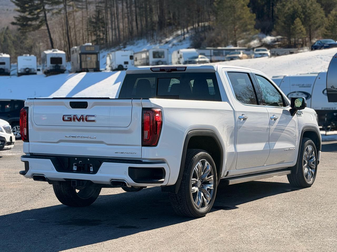 GMC Sierra 1500 Denali Crew Cab 4WD 2024