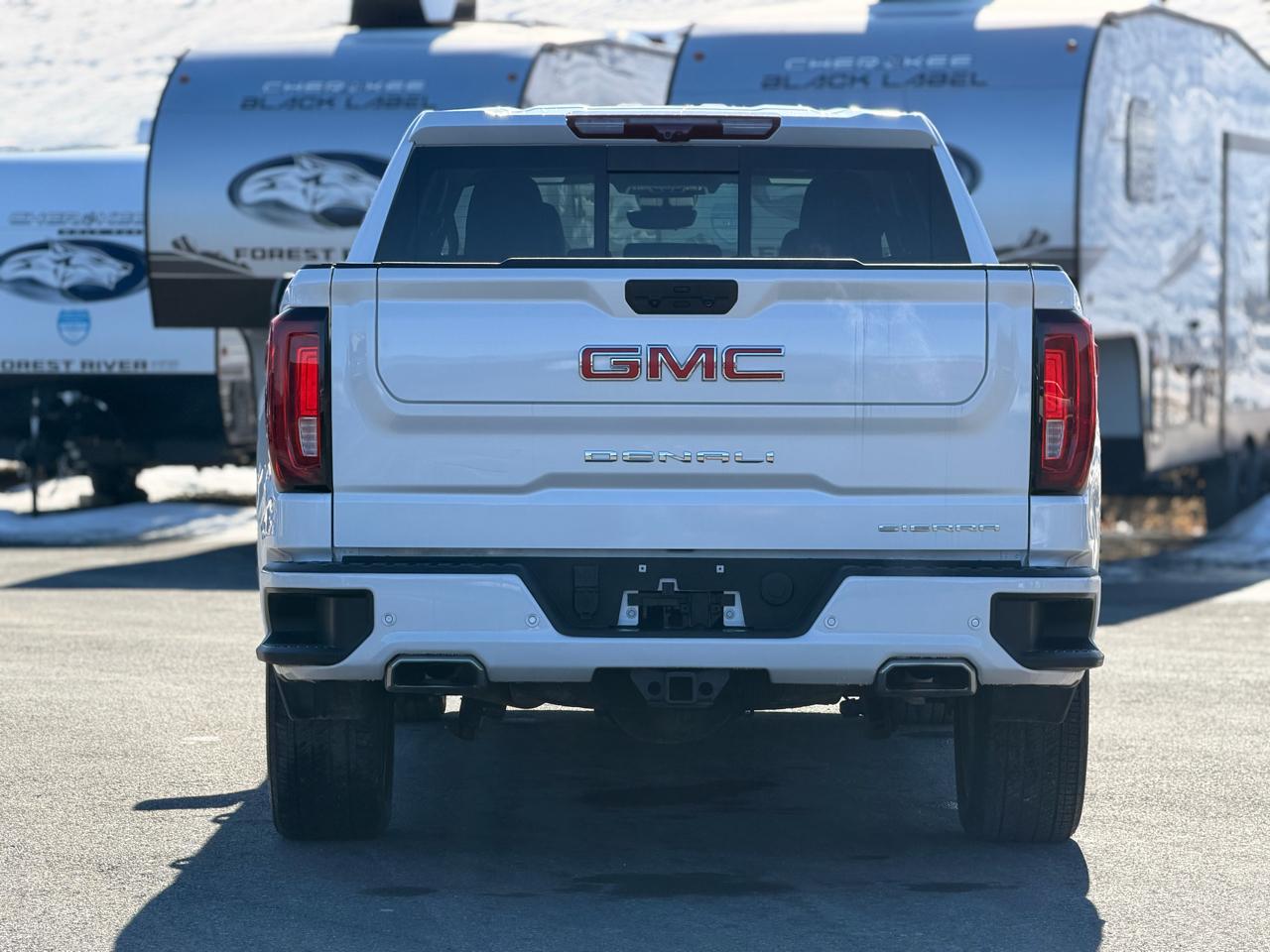 GMC Sierra 1500 Denali Crew Cab 4WD 2024