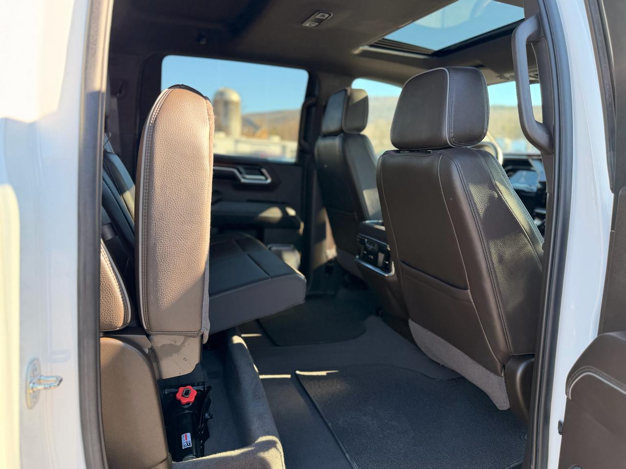 GMC Sierra 1500 Denali Crew Cab 4WD 2024