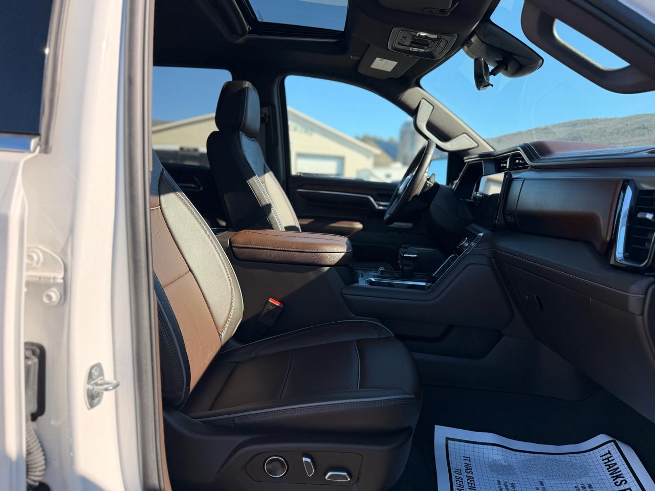 GMC Sierra 1500 Denali Crew Cab 4WD 2024