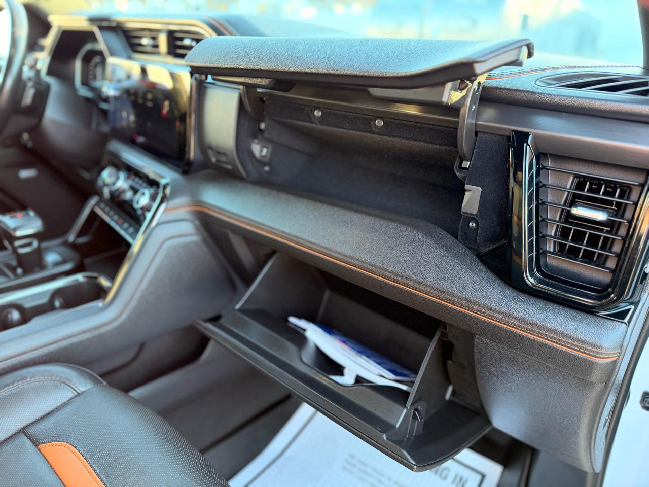 GMC Sierra 1500 AT4 Crew Cab 4WD 2023