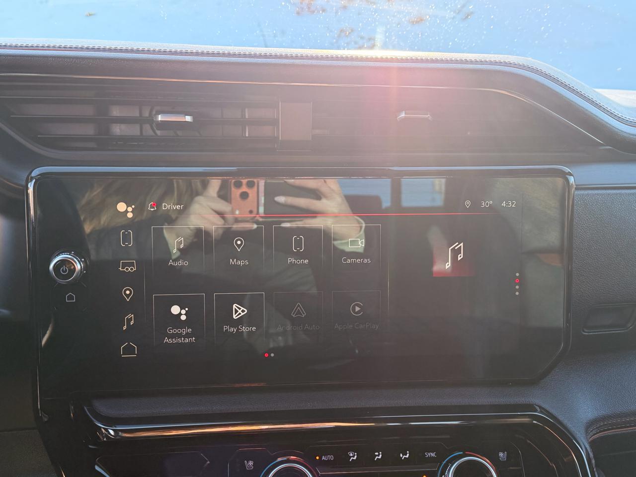 GMC Sierra 1500 AT4 Crew Cab 4WD 2023