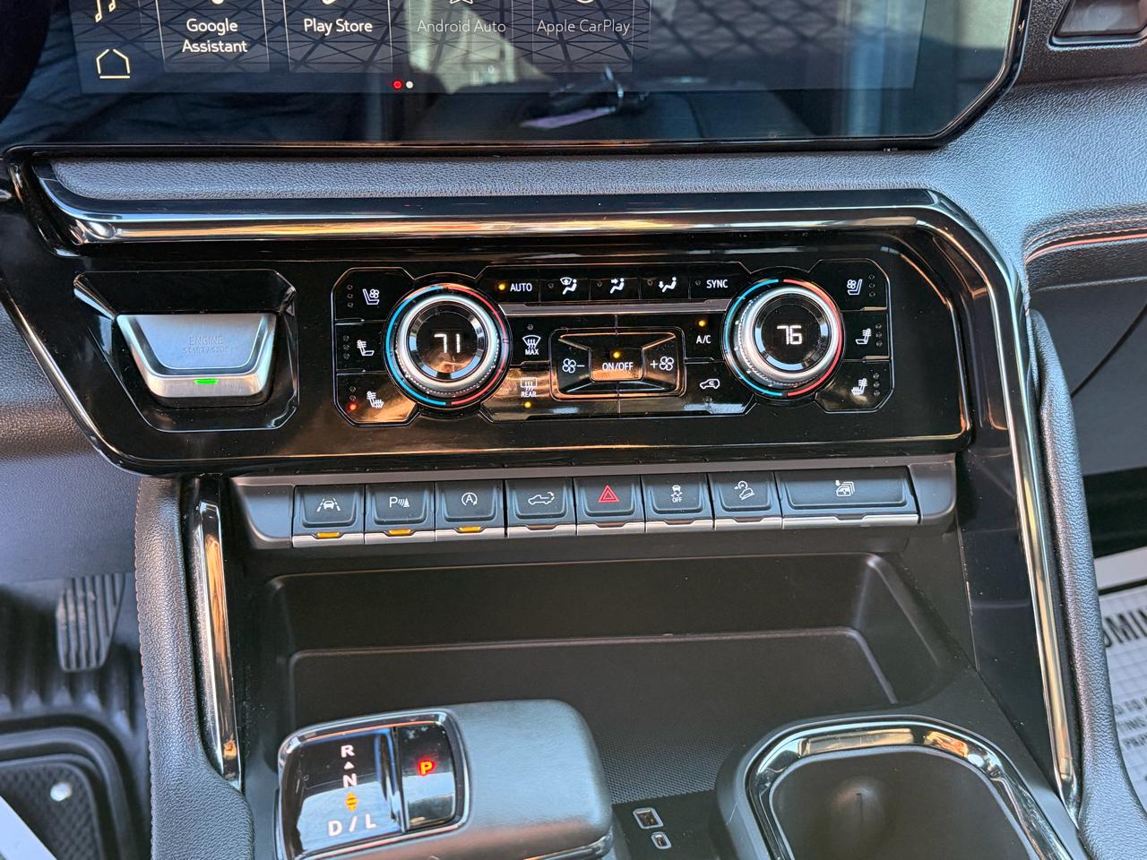 GMC Sierra 1500 AT4 Crew Cab 4WD 2023