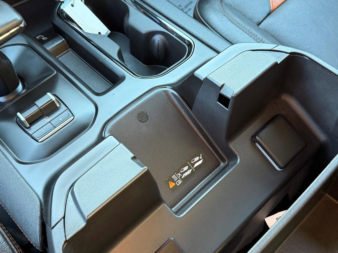 GMC Sierra 1500 AT4 Crew Cab 4WD 2023