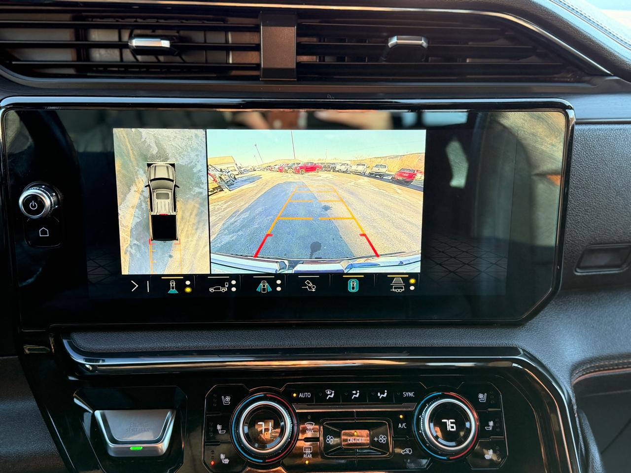 GMC Sierra 1500 AT4 Crew Cab 4WD 2023