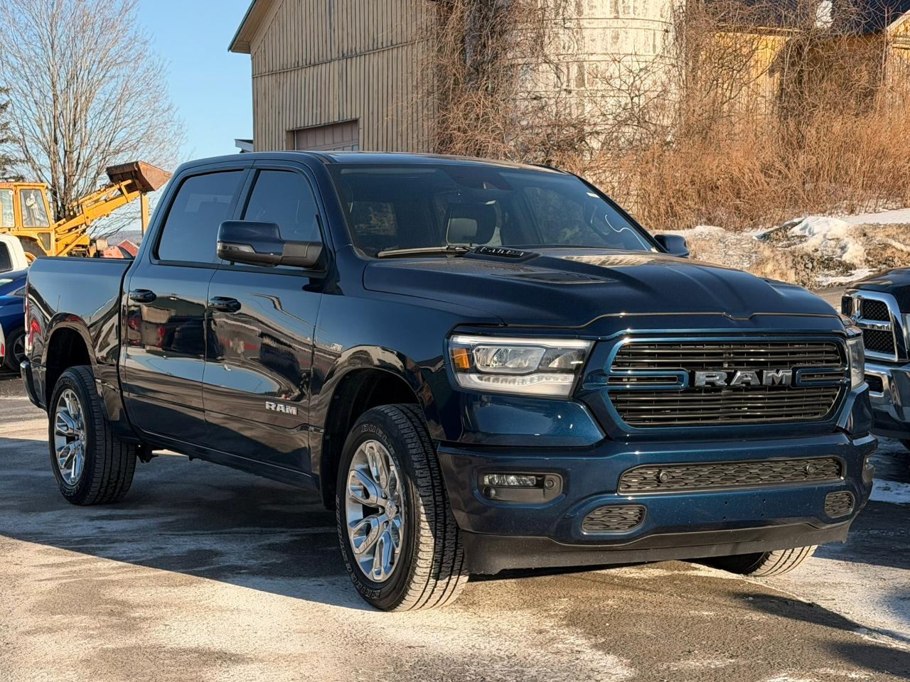 RAM 1500 Laramie Crew Cab SWB 4WD 2023