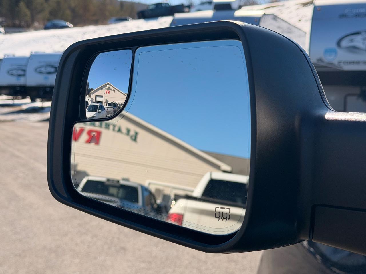 RAM 1500 Laramie Crew Cab SWB 4WD 2023