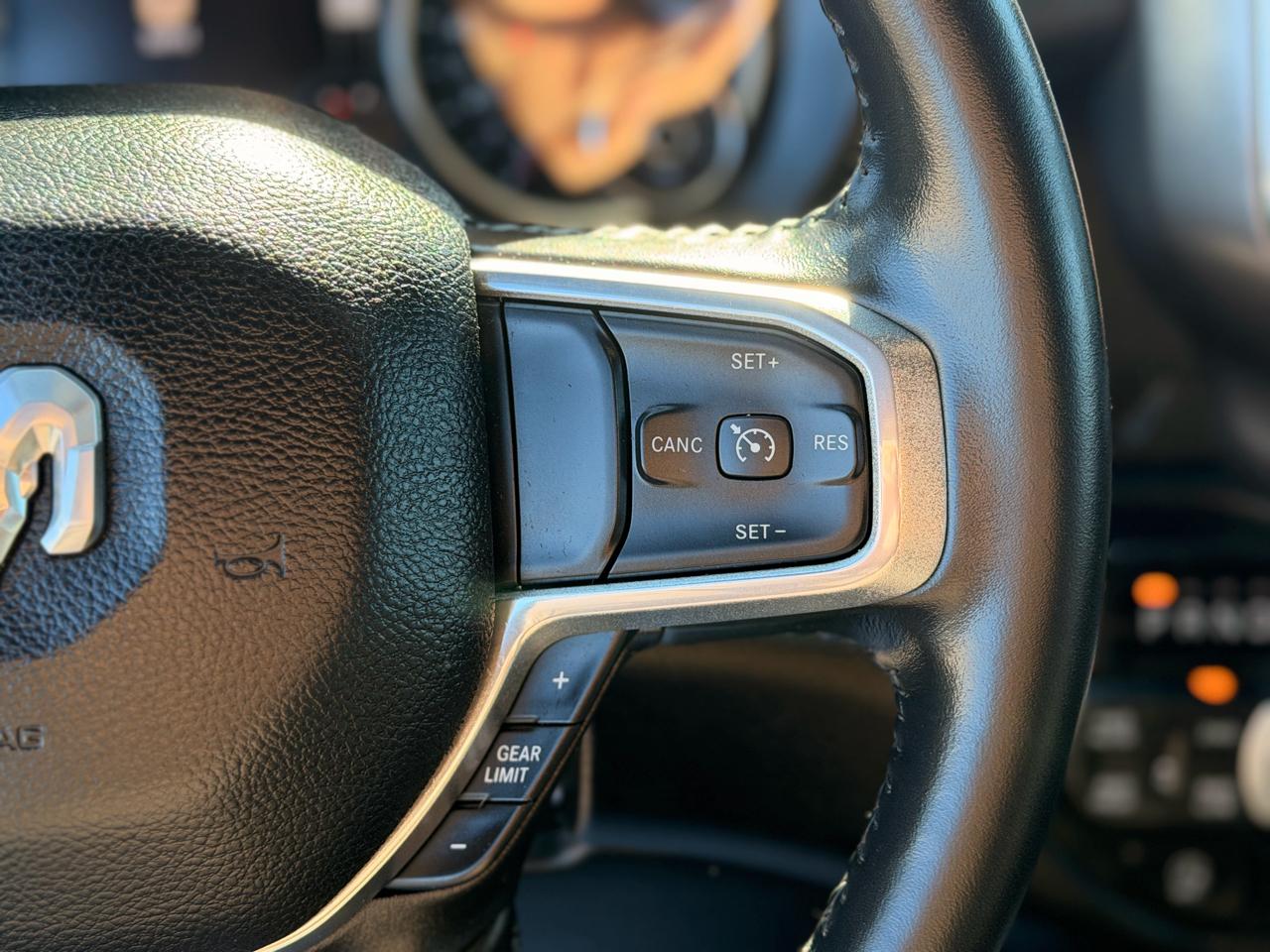 RAM 1500 Laramie Crew Cab SWB 4WD 2023