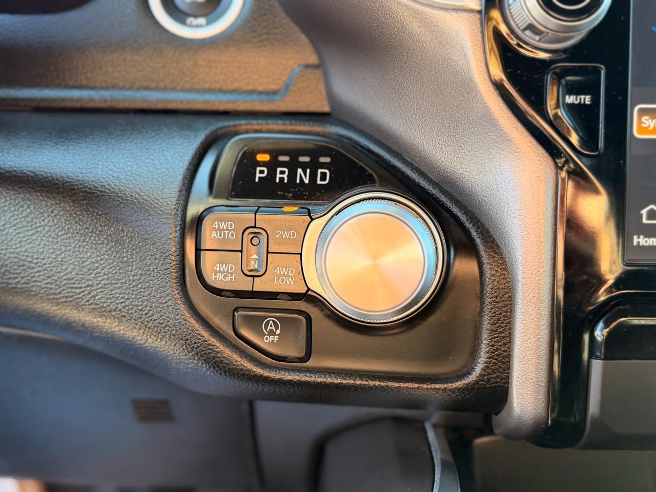 RAM 1500 Laramie Crew Cab SWB 4WD 2023