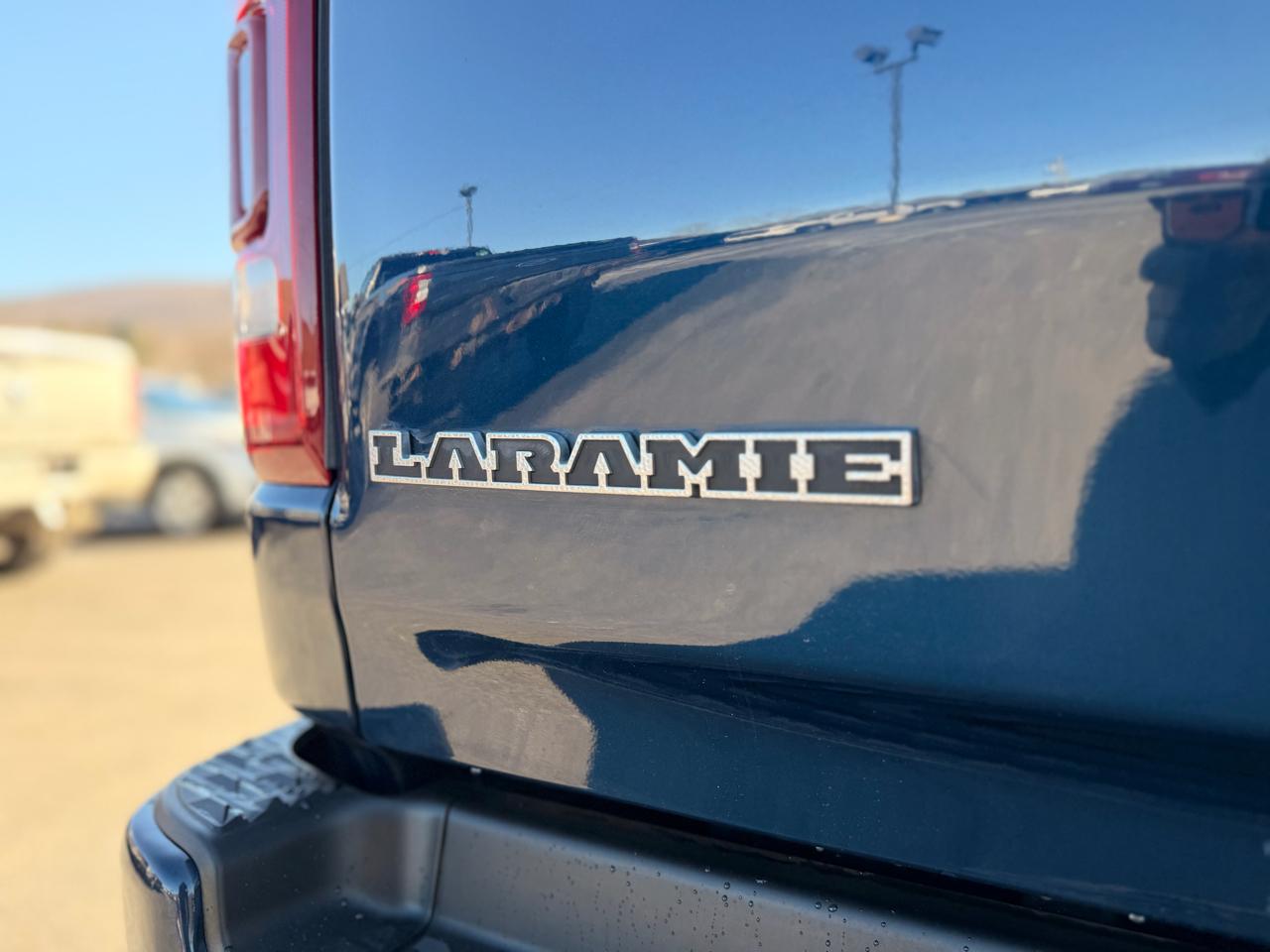 RAM 1500 Laramie Crew Cab SWB 4WD 2023
