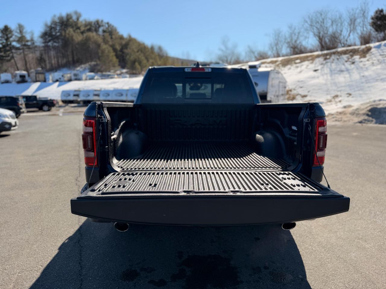 RAM 1500 Laramie Crew Cab SWB 4WD 2023