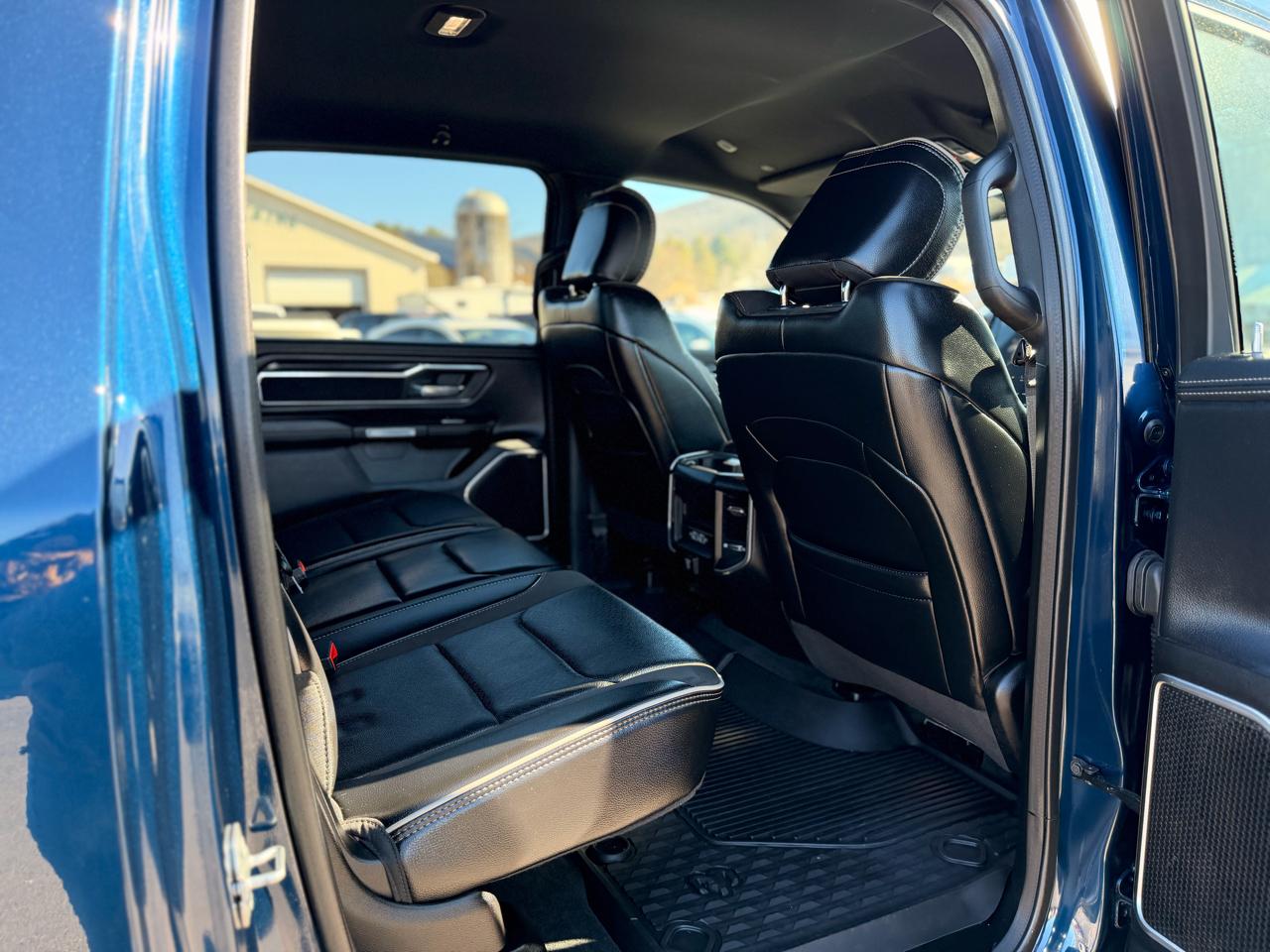 RAM 1500 Laramie Crew Cab SWB 4WD 2023