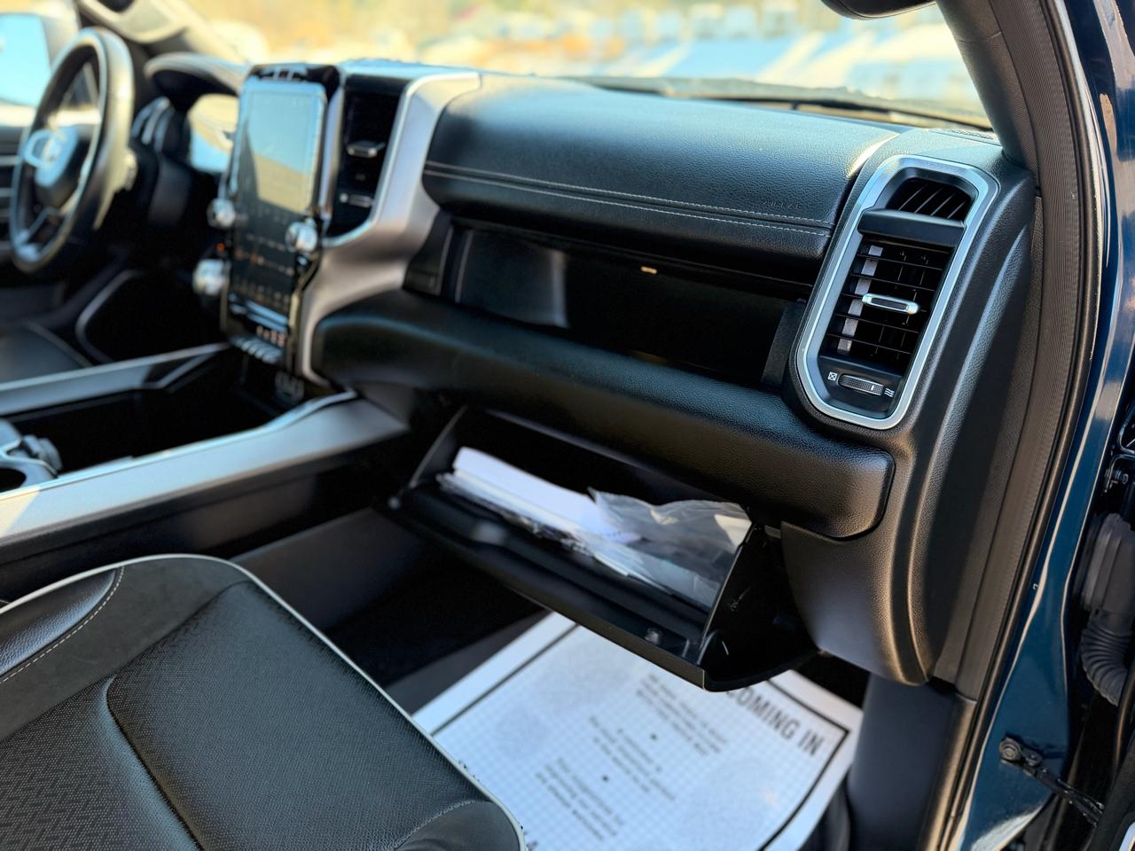 RAM 1500 Laramie Crew Cab SWB 4WD 2023