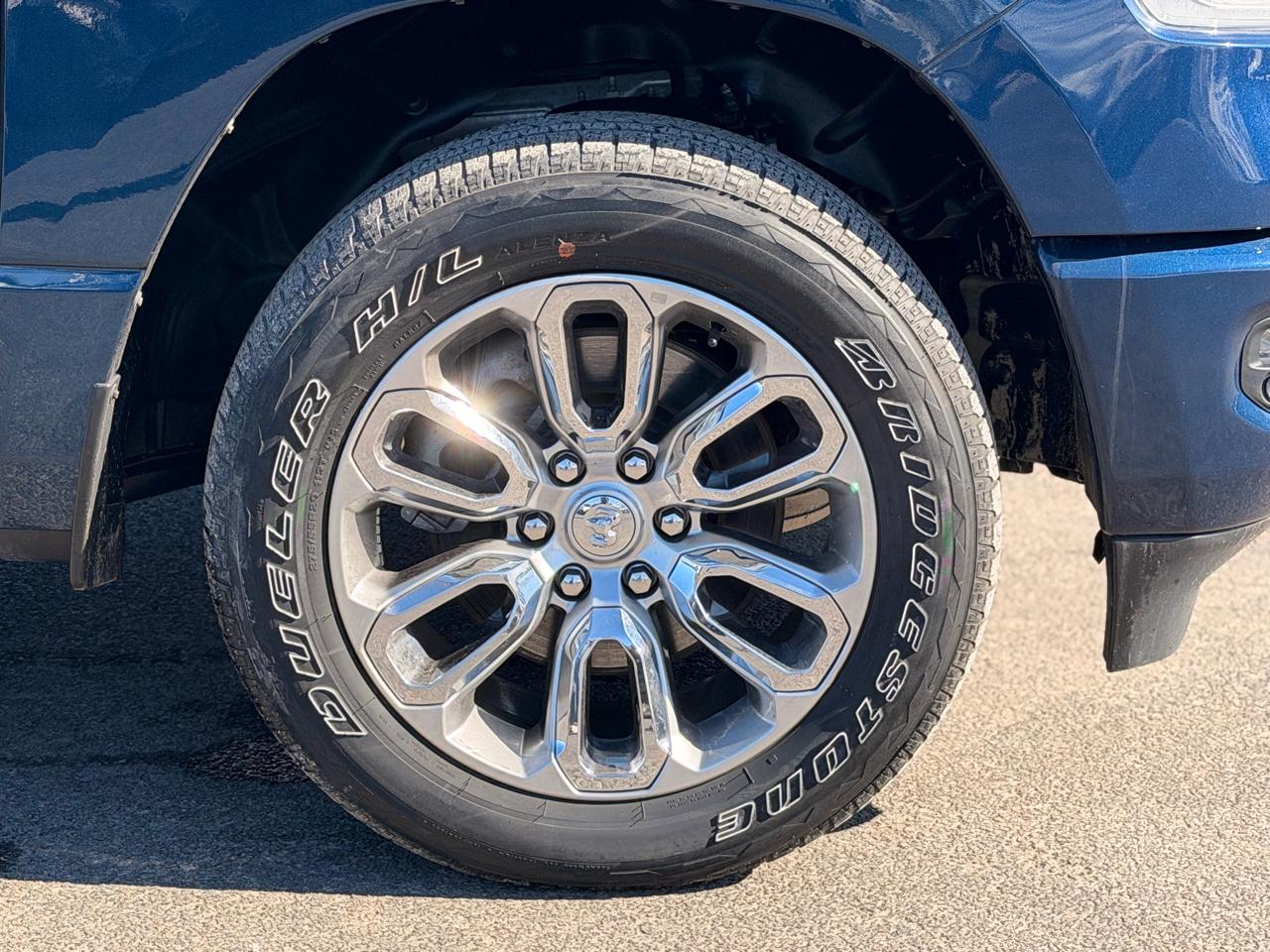 RAM 1500 Laramie Crew Cab SWB 4WD 2023