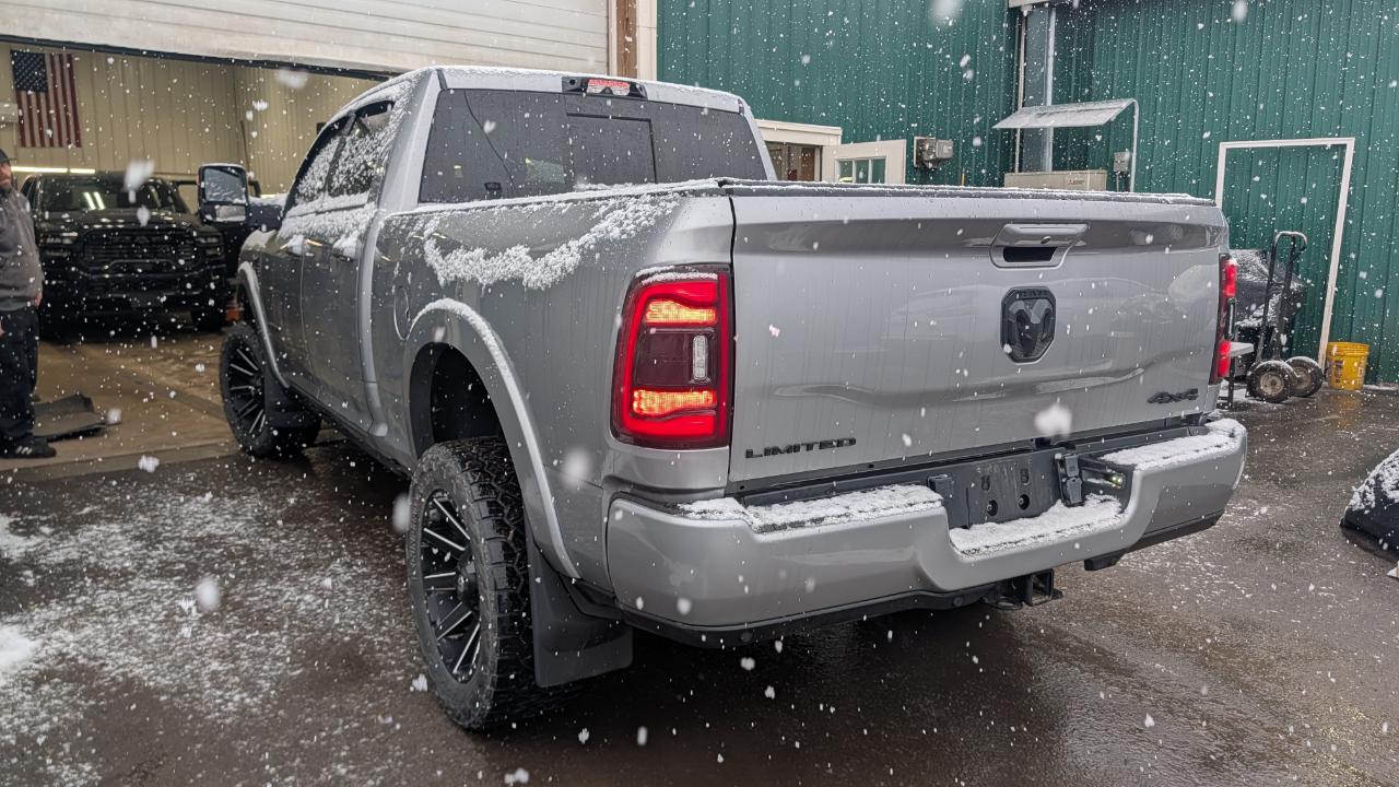RAM 2500 Limited Crew Cab SWB 4WD 2023