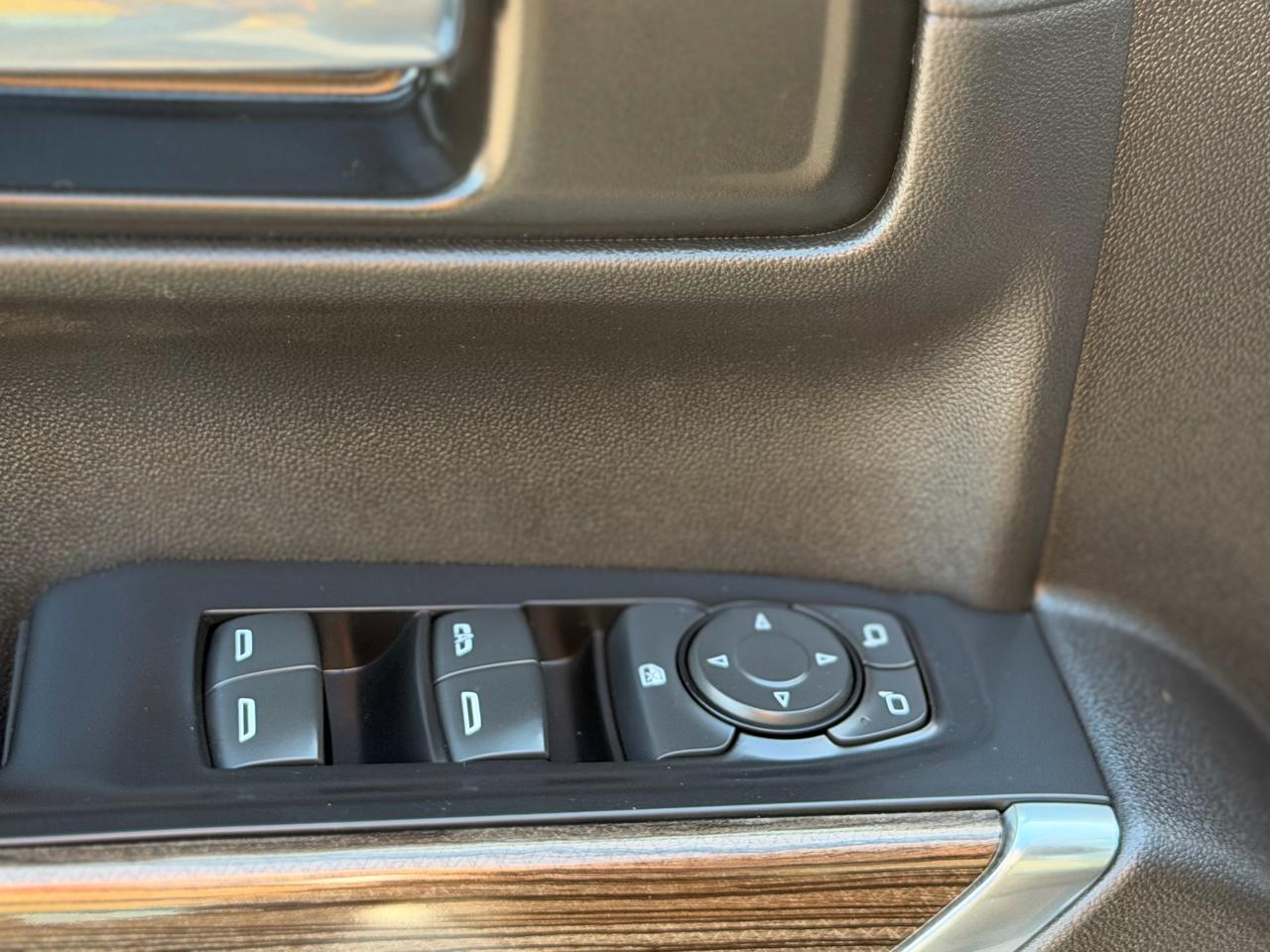 Chevrolet Silverado 1500 LT Crew Cab 4WD 2021