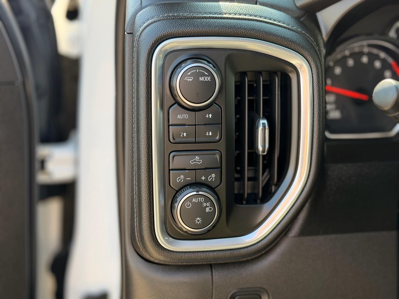 Chevrolet Silverado 1500 LT Crew Cab 4WD 2021