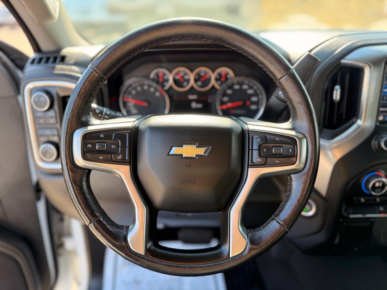 Chevrolet Silverado 1500 LT Crew Cab 4WD 2021