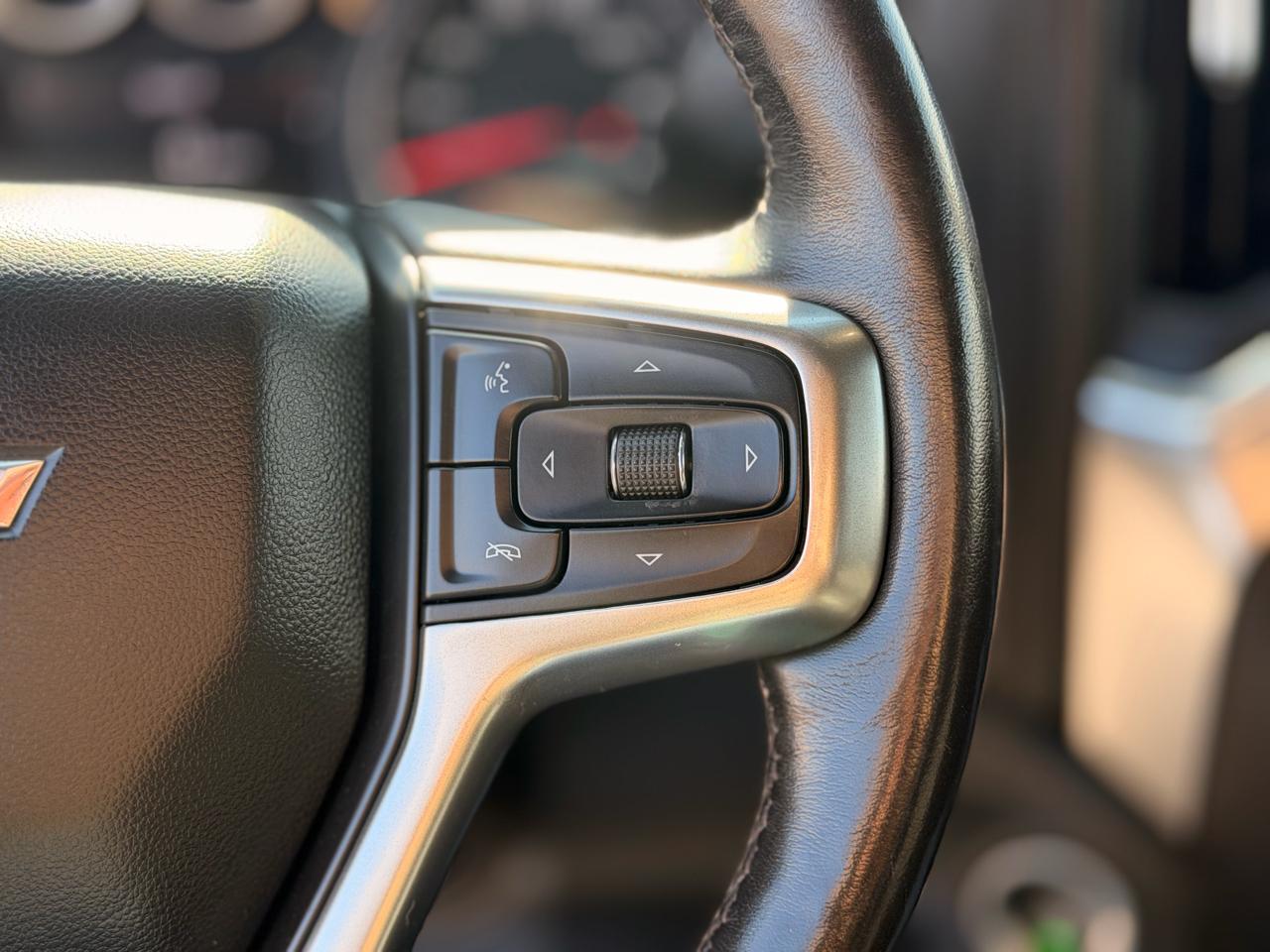 Chevrolet Silverado 1500 LT Crew Cab 4WD 2021