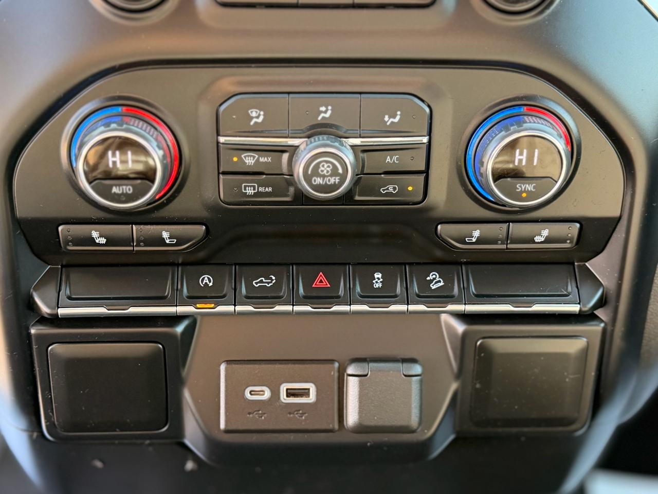 Chevrolet Silverado 1500 LT Crew Cab 4WD 2021