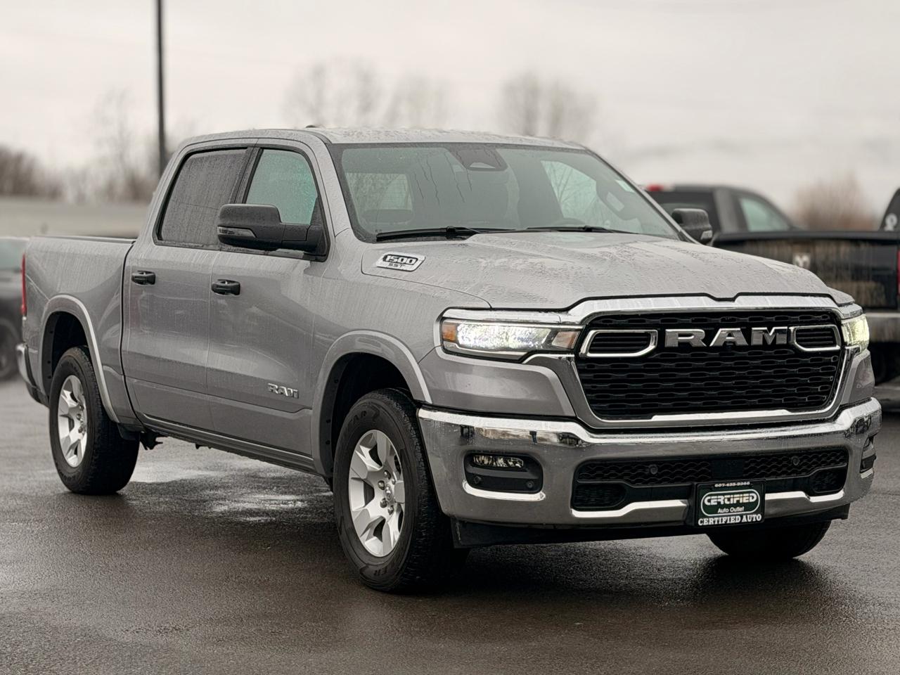 RAM 1500 Big Horn Crew Cab SWB 4WD 2025