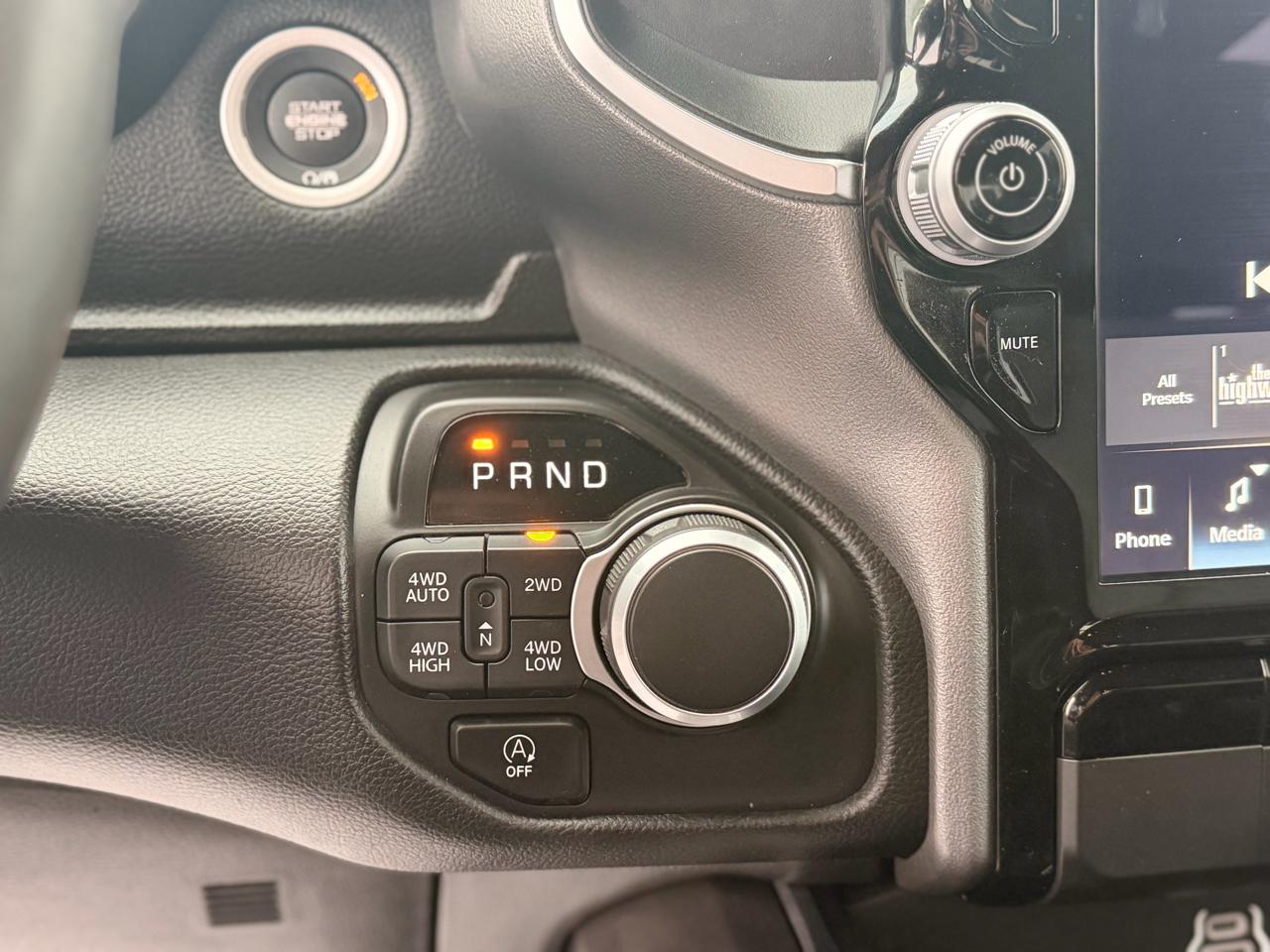 RAM 1500 Big Horn Crew Cab SWB 4WD 2025