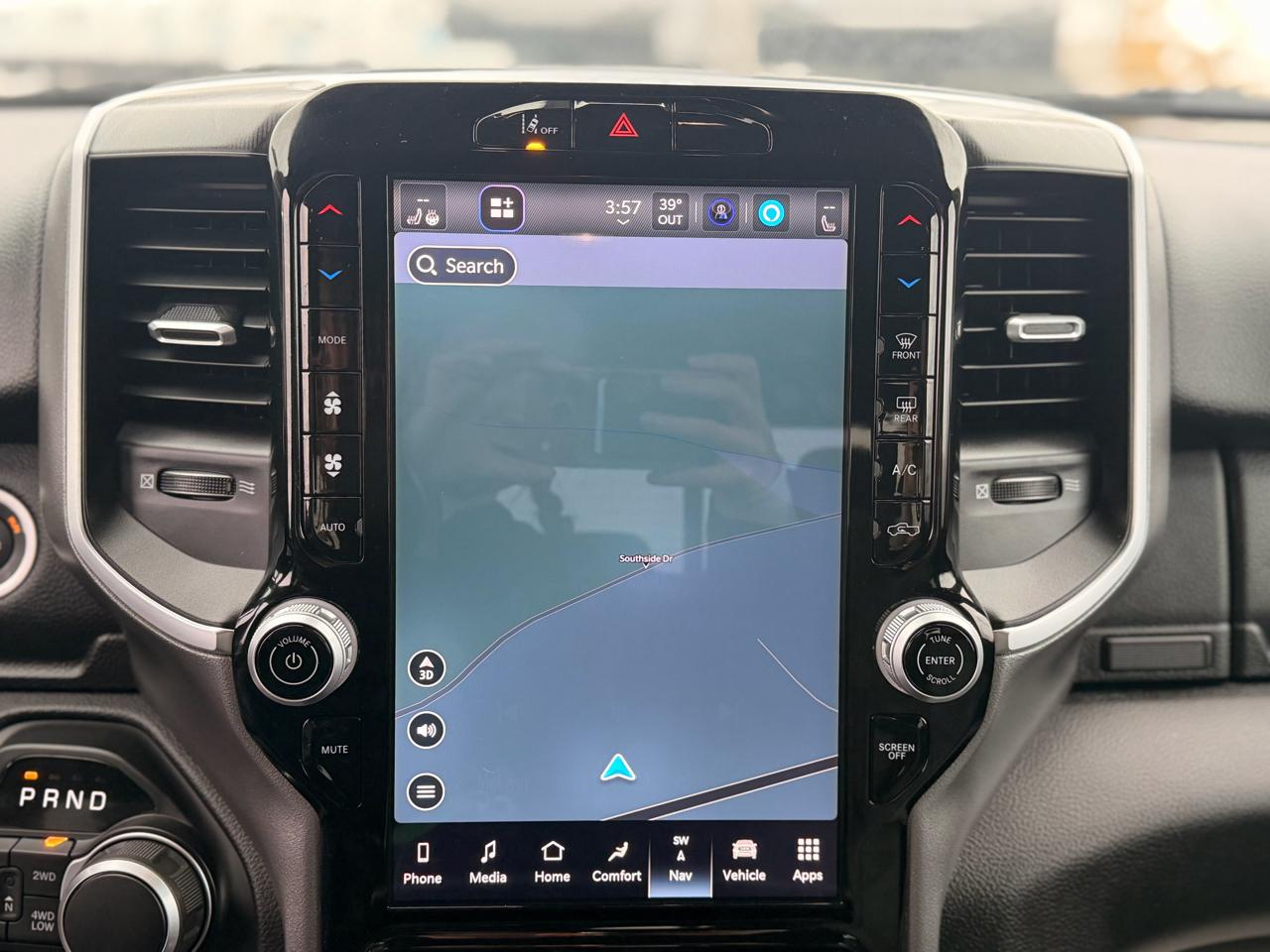 RAM 1500 Big Horn Crew Cab SWB 4WD 2025