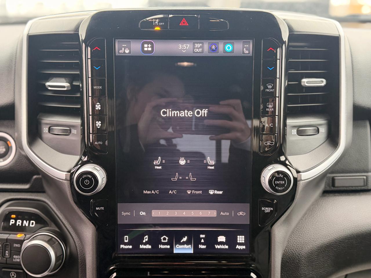 RAM 1500 Big Horn Crew Cab SWB 4WD 2025