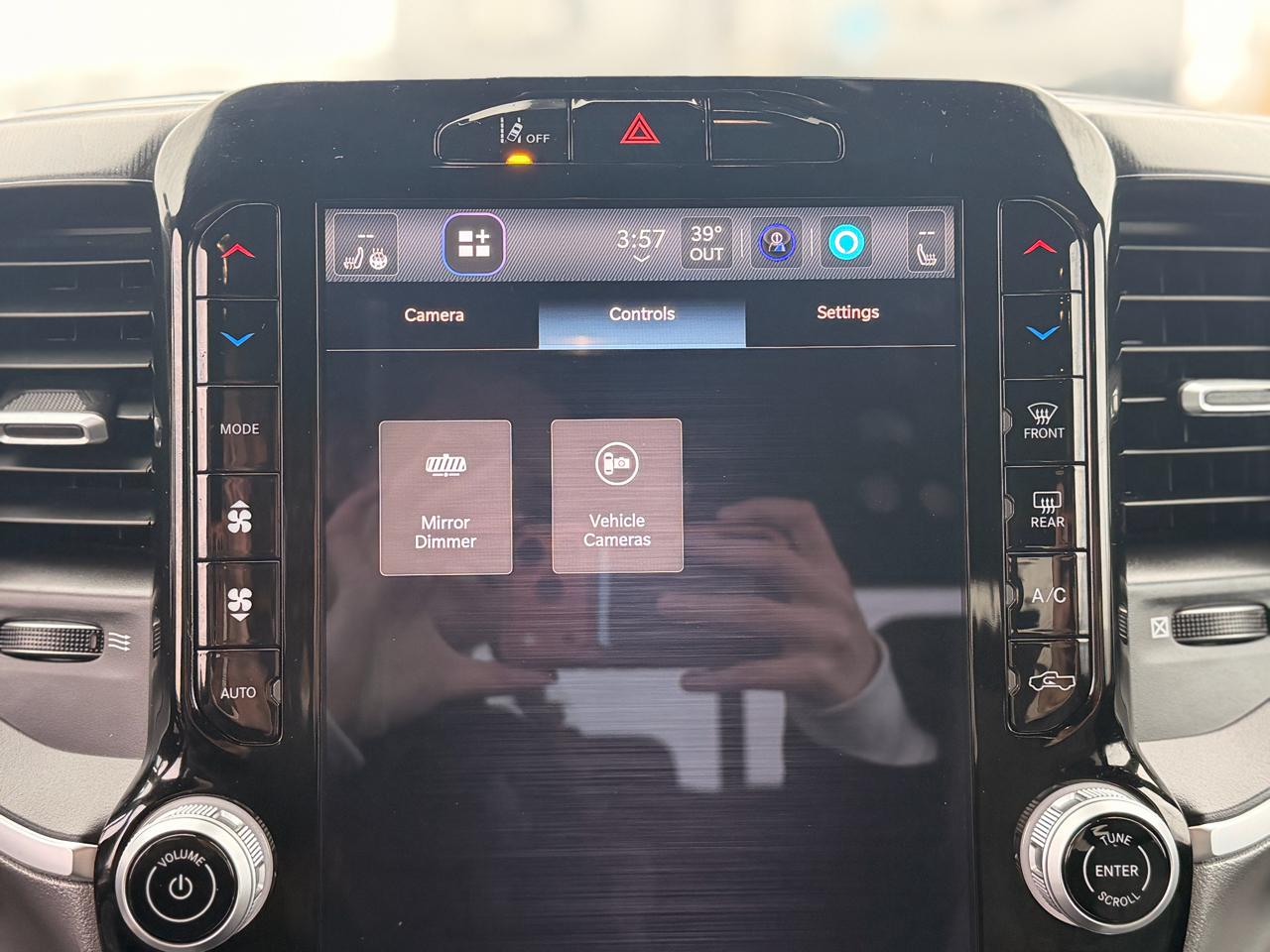 RAM 1500 Big Horn Crew Cab SWB 4WD 2025