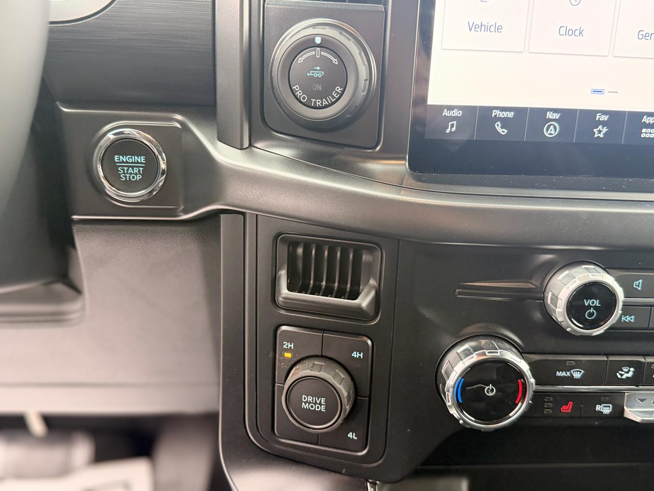 Ford F-150 XLT SuperCrew 4WD 2024