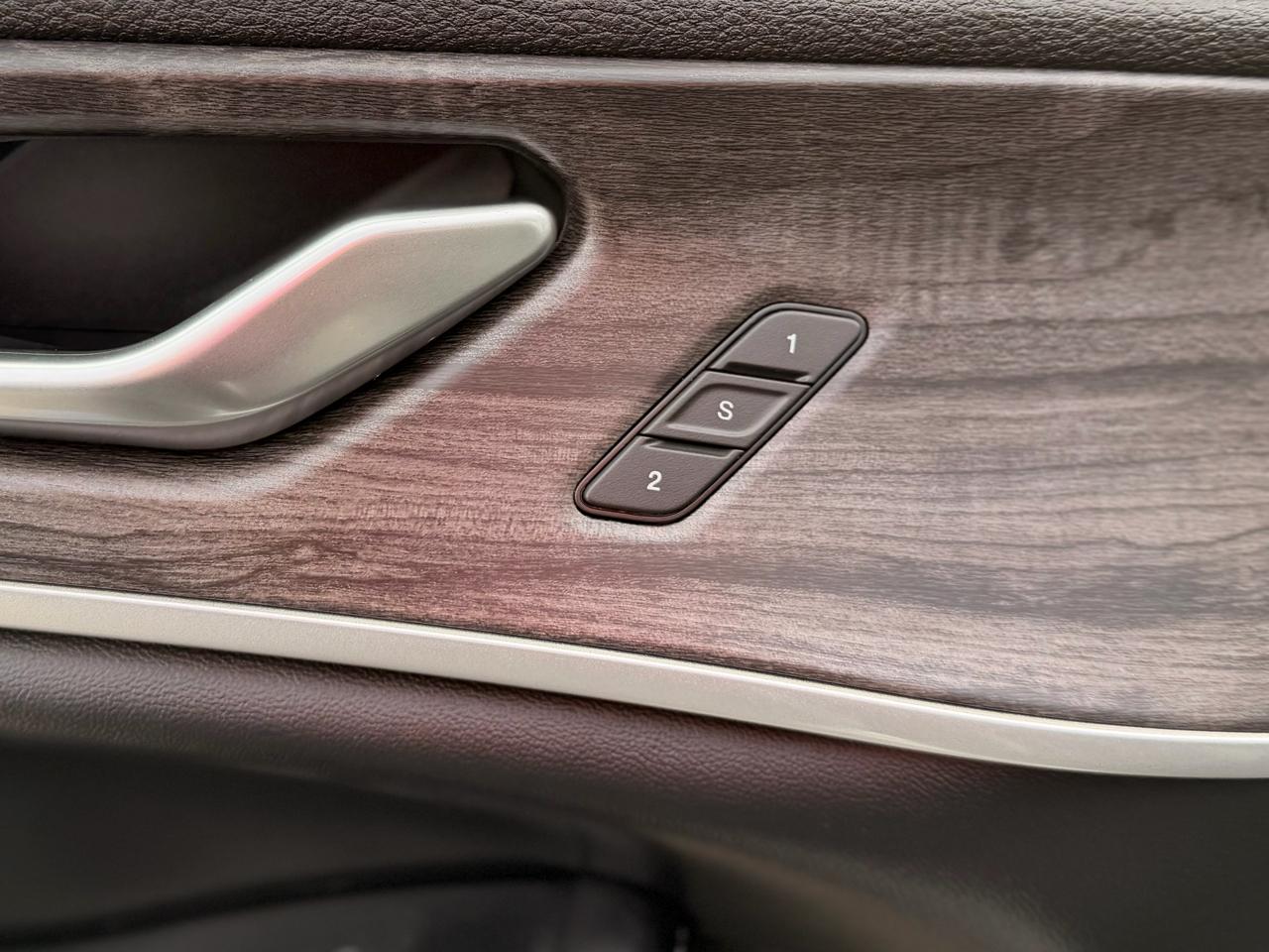 Jeep Grand Cherokee Limited 4WD 2023