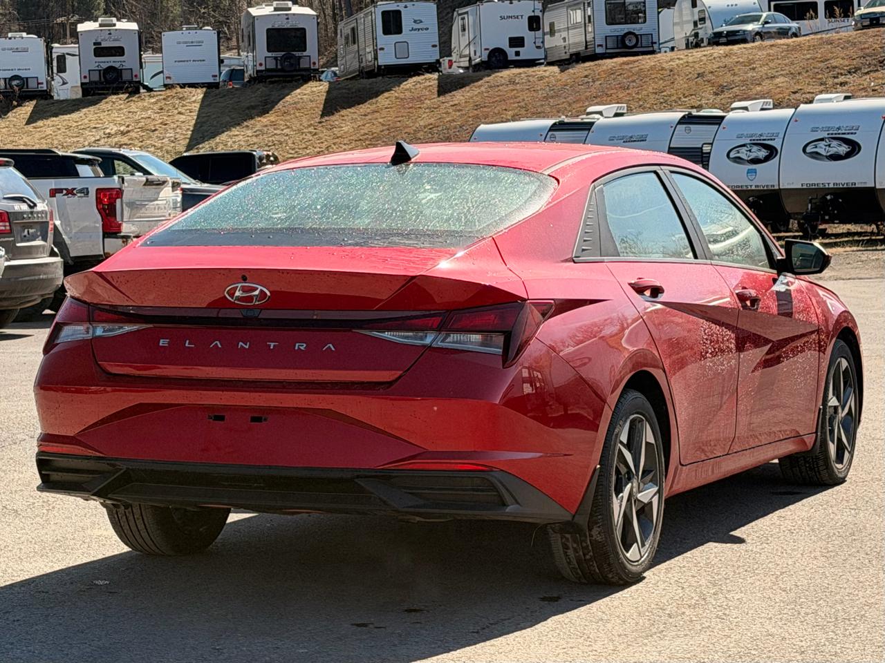 Hyundai Elantra SEL 2023