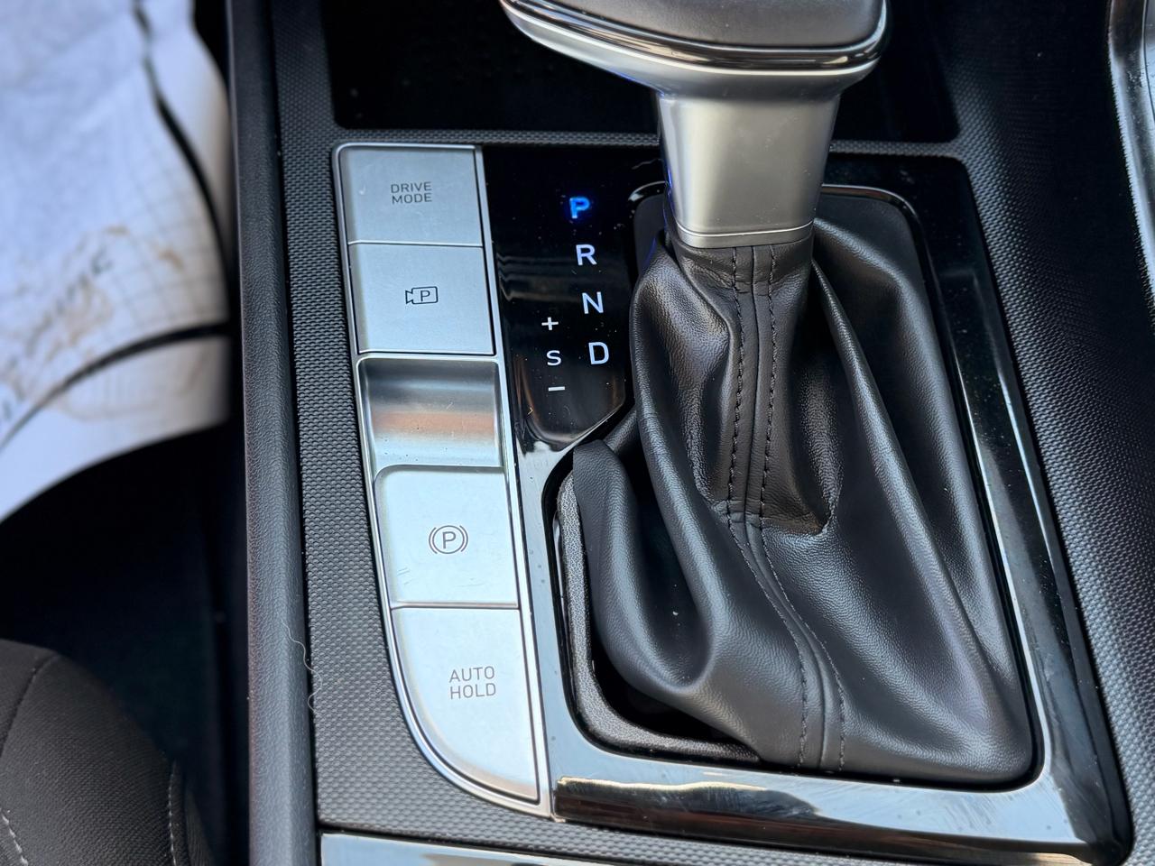 Hyundai Elantra SEL 2023