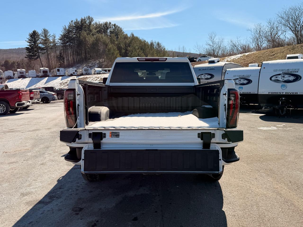 GMC Sierra 2500HD AT4 Crew Cab 4WD 2025