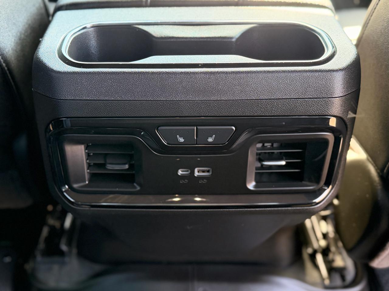 GMC Sierra 2500HD AT4 Crew Cab 4WD 2025