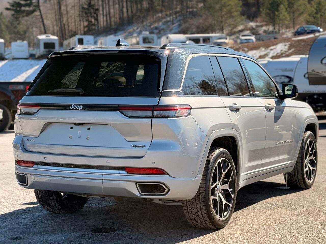 Jeep Grand Cherokee Summit 4WD 2025