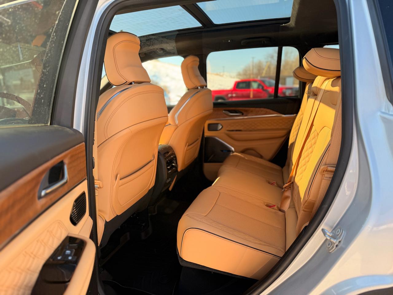 Jeep Grand Cherokee Summit 4WD 2025