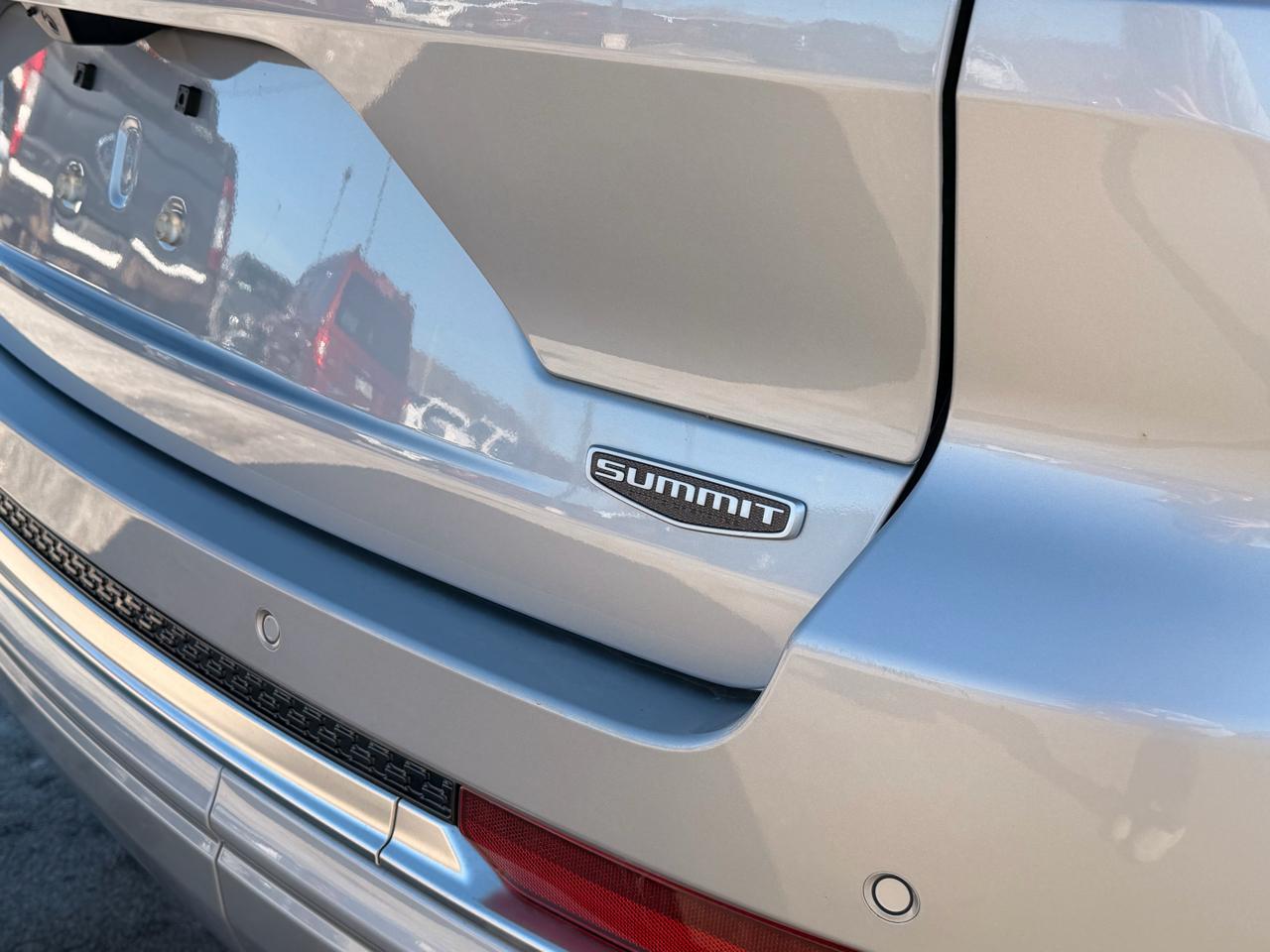 Jeep Grand Cherokee Summit 4WD 2025